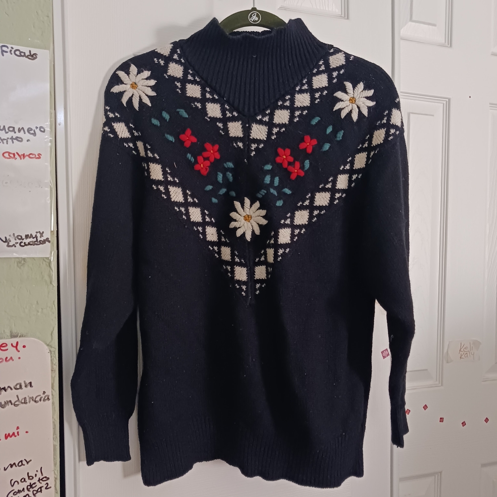 CLEARENCE  VTG Honors Misses Sweater Embroidered Flower Crew Necks Black SZM